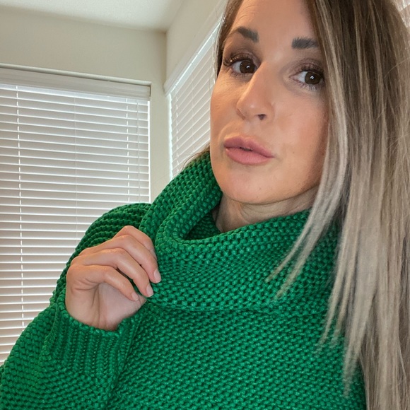 Vici Dolls (Blushing Heart) Sweaters Blushing Heart Over Size